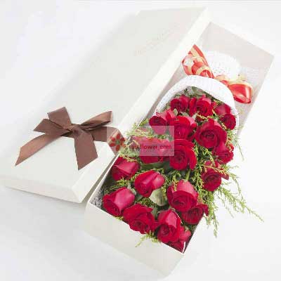 19朵红玫瑰，礼盒装，谢谢你给我的爱