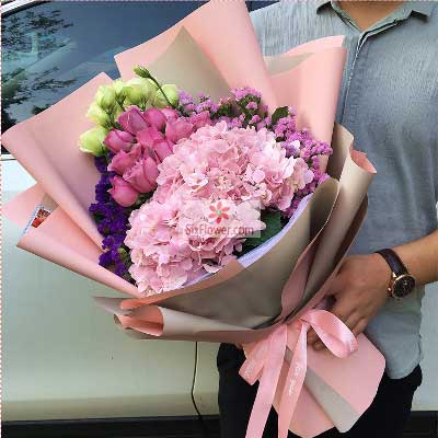 11朵紫玫瑰，3朵粉色绣球花，爱情幸福第一