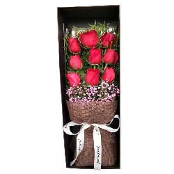 9朵红玫瑰礼盒装，开心每一天