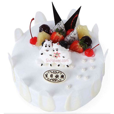 白色水果蛋糕，美好祝愿