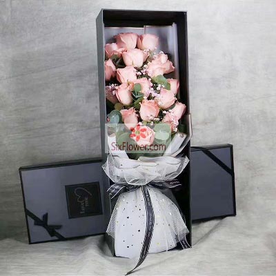 商品名称：18朵戴安娜粉玫瑰礼盒，爱你到永远