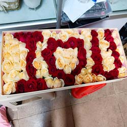 99朵玫瑰礼盒，心所至的爱