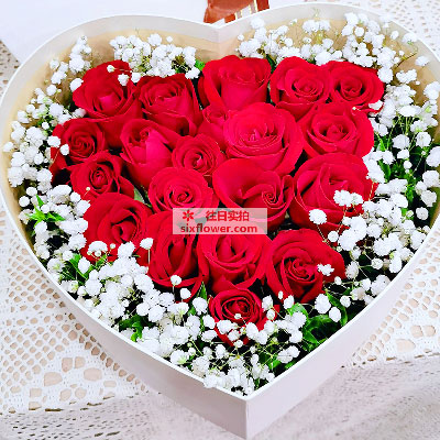 19朵红玫瑰心形礼盒，恩爱幸福到老