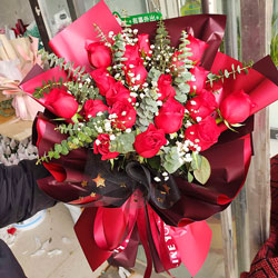 21朵红玫瑰，深情的爱