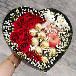 12朵红玫瑰巧克力苹果礼盒，最深的相爱