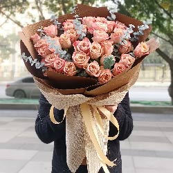 33朵卡布奇洛玫瑰，永远灿烂的每一天