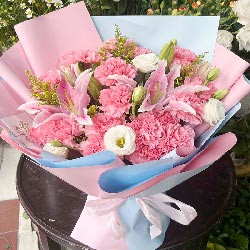 18朵粉色康乃馨百合，让快乐起航