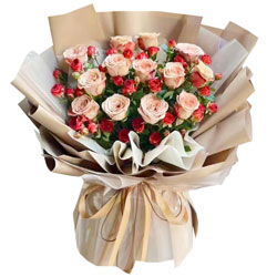 12朵卡布奇洛玫瑰，爱的美丽与柔情