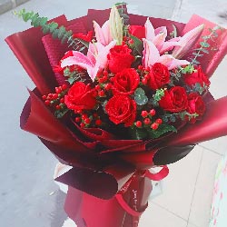 11朵红玫瑰百合，真诚的付出爱