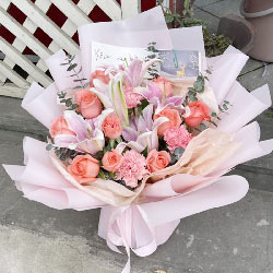 11朵粉玫瑰康乃馨百合，感谢人生有您