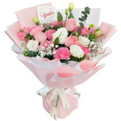9朵粉色康乃馨粉玫瑰，美好与幸运